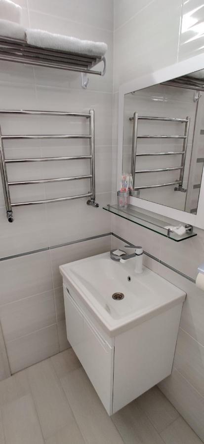 Luxury Apartments Atlant Луцк Экстерьер фото