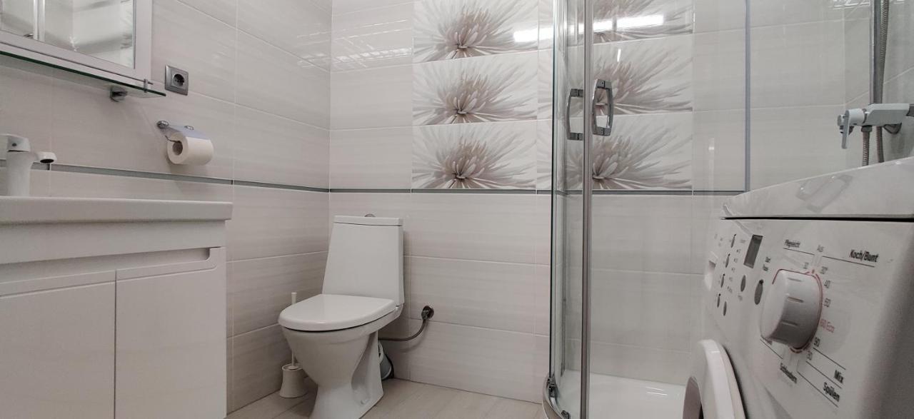 Luxury Apartments Atlant Луцк Экстерьер фото